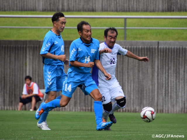 The 14th All Japan Seniors (over 50) Football Tournament rolls into final round