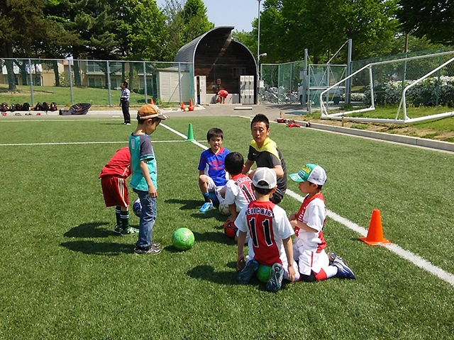 JFAキッズ（U-8）サッカーフェスティバル 長野県塩尻市の塩尻市中央スポーツ公園に、80人が参加！