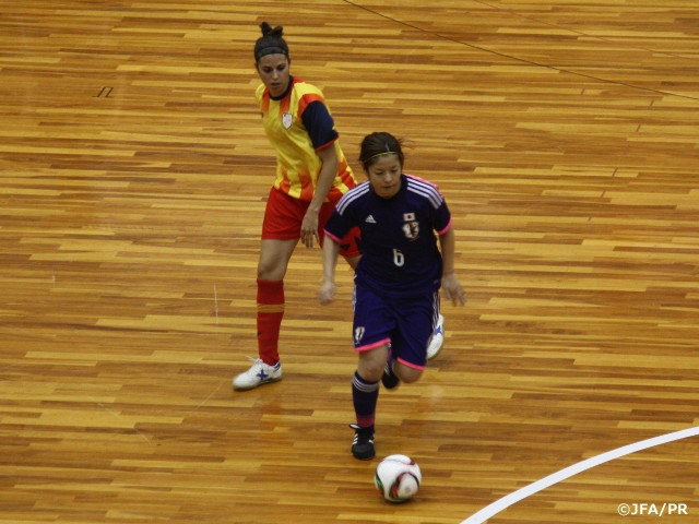 Japan Women's Futsal National Team short-listed squad draw against Cataluna Selection squad in training match (7/19)