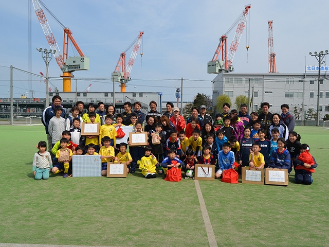 JFAファミリーフットサルフェスティバル 青森県八戸市のピアドゥ八戸フットサルコートに、102人が参加！