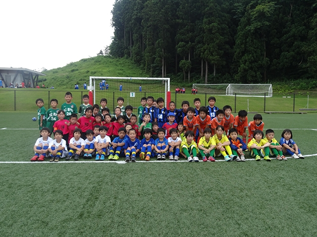 JFAキッズ（U-8/10）サッカーフェスティバル 福島県須賀川市の福島空港公園緑のスポーツエリアに、184人が参加！