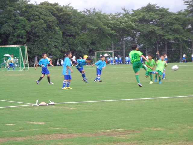 JFAキッズ（U-10）サッカーフェスティバル 愛媛県松山市の愛媛県総合運動公園球技場に、994人が参加！