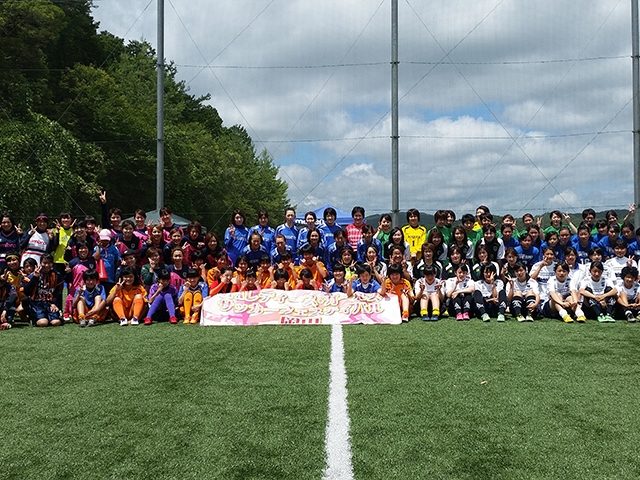 JFAレディース／ガールズサッカーフェスティバル 岡山県美作市の美作ラグビー・サッカー場　人工芝に、189人が参加！