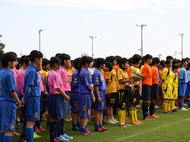 JFAガールズサッカーフェスティバル 熊本県八代市の日奈久ドリームランド「シー・湯・遊」に、944人が参加！