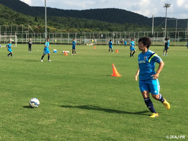 U-19日本女子代表、準決勝の韓国戦に向けてトレーニング