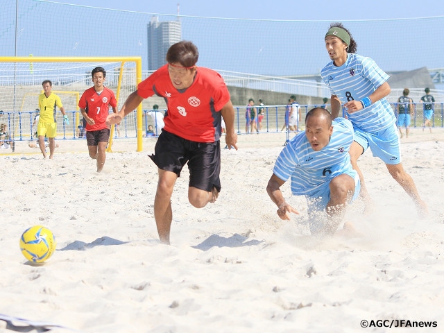 The 10th Japan Beach Soccer Championship kick off in Hyogo
