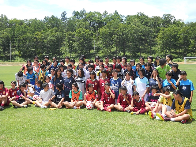 JFAレディース／ガールズサッカーフェスティバル 長野県下高井郡の長野県木島平村ジュニアサッカー場に、68人が参加！