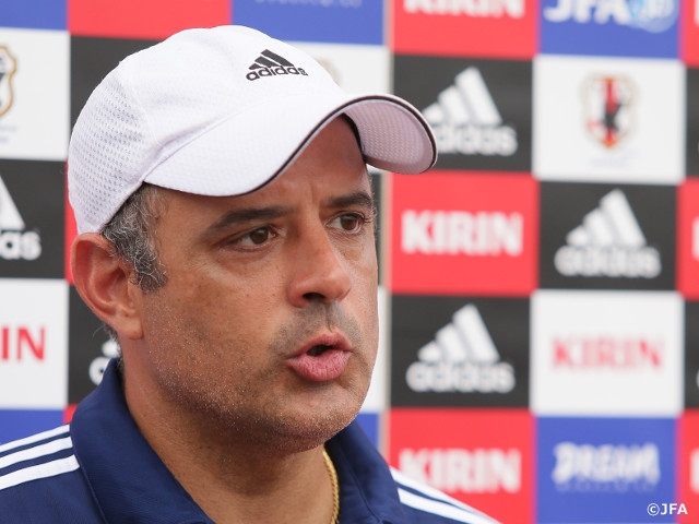 ビーチサッカー日本代表　マルセロ・メンデス監督と契約更新