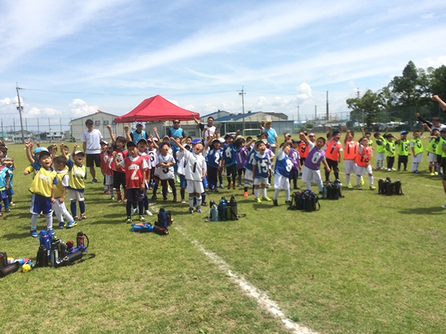 JFAキッズ（U-8）サッカーフェスティバル 奈良県葛城市の葛城市新庄新町運動公園に、261人が参加！