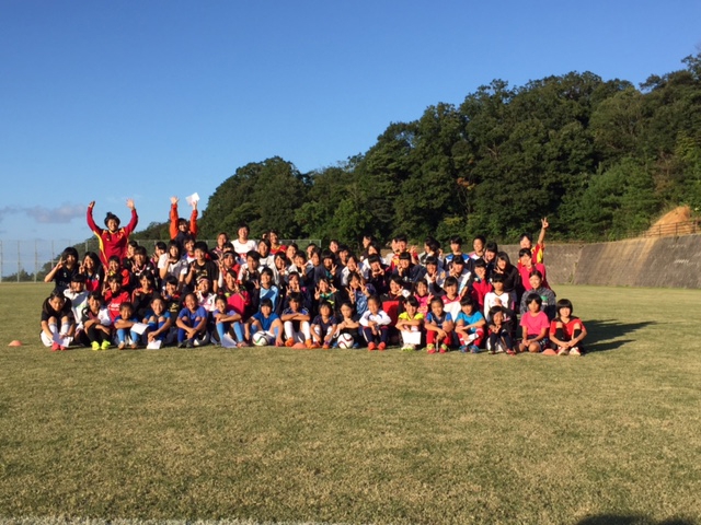JFAレディース／ガールズサッカーフェスティバル 鳥取県鳥取市のコカ・コーラウエストスポーツパーク多目的広場に、108人が参加！