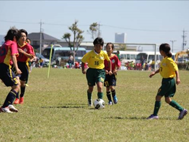 JFAガールズサッカーフェスティバル 愛知県豊橋市の豊橋総合スポーツ公園かもめ広場に、605人が参加！