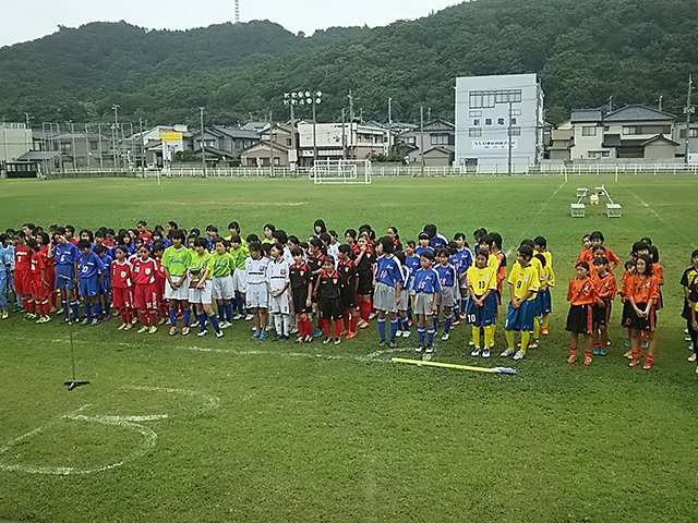 JFAガールズサッカーフェスティバル 新潟県長岡市の長岡市寺泊海浜公園陸上競技場に、420人が参加！