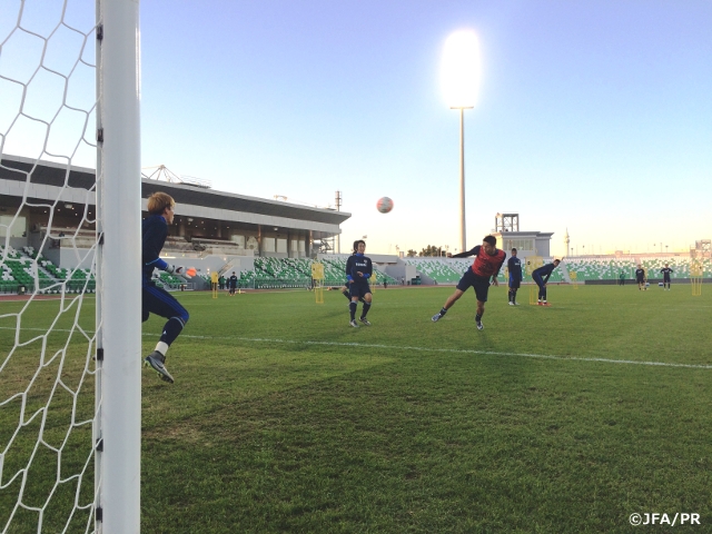 Just after touching down in Qatar, U-23 Japan National Team held two-a-day training on 4 January