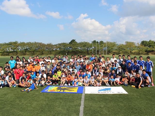 JFAフットボールデー 新潟県新発田市の新発田中央公園人工芝グラウンドに、208人が参加！