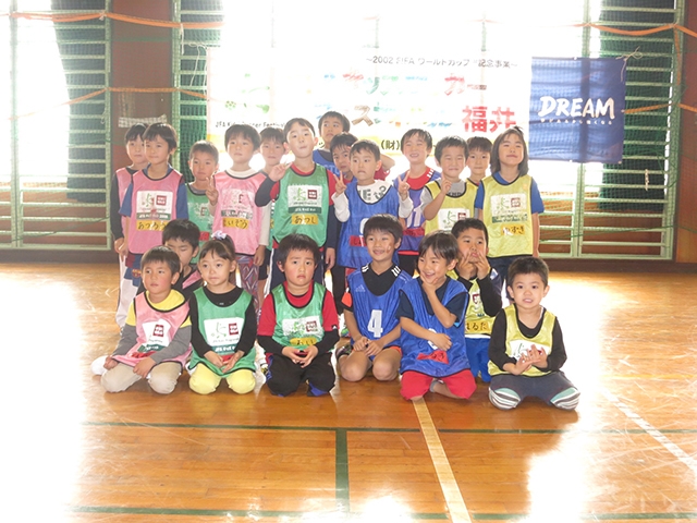JFAキッズ（U-6）サッカーフェスティバル 福井県吉田郡の永平寺町松岡B&G海洋センターに、63人が参加！