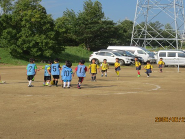 JFAキッズ（U-6）サッカーフェスティバル 岡山県倉敷市の福田東スポーツ広場に、390人が参加！