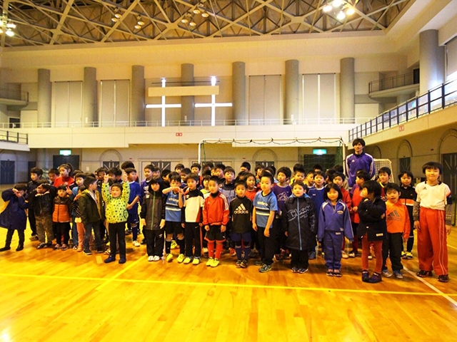 JFAキッズ（U-6/8/10）サッカーフェスティバル 秋田県湯沢市の湯沢市総合体育館に、184人が参加！