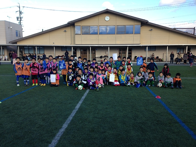 JFAキッズ（U-8）サッカーフェスティバル 長野県松本市の長野県フットボールセンター（松本市サッカー場）に、180人が参加！