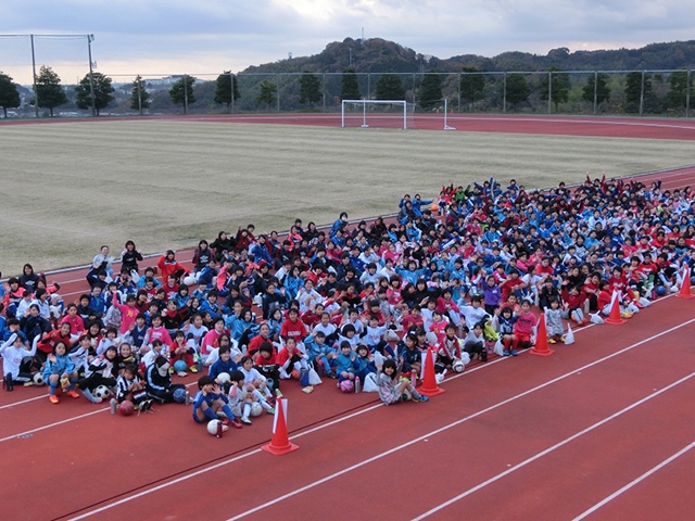 JFAレディース／ガールズサッカーフェスティバル 静岡県藤枝市の藤枝総合運動公園サッカー場・陸上競技場に、624人が参加！