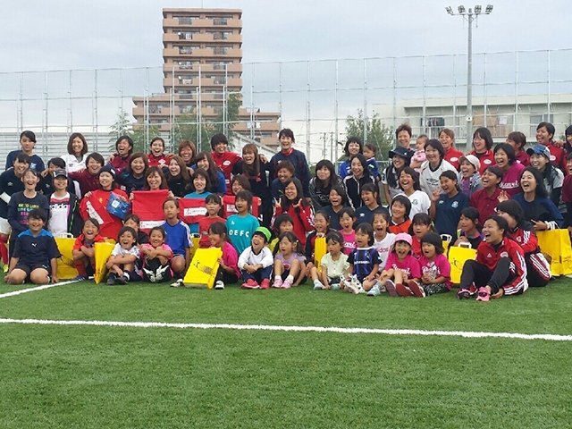 JFAレディース／ガールズサッカーフェスティバル 徳島県徳島市の徳島文理大学サッカーグラウンドに、112人が参加！