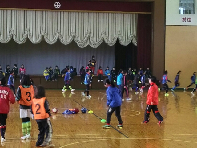 JFAガールズサッカーフェスティバル 秋田県秋田市の秋田市河辺体育館に、97人が参加！