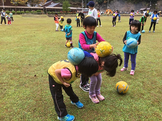JFAキッズ（U-6/8/10）サッカーフェスティバル 奈良県吉野郡の十津川村昴の郷多目的広場に、149人が参加！