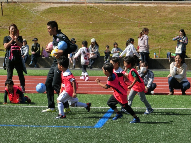 JFAキッズ（U-6/8/10）サッカーフェスティバル 奈良県御所市の御所市市民運動公園に、409人が参加！