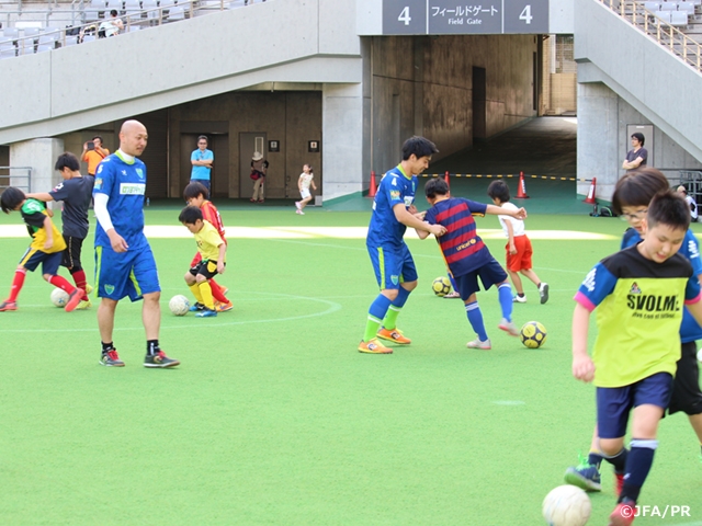 【j-futsal連動企画】5月5日フットサルの日記念　フットサルリボンチャリティクリニック開催レポート