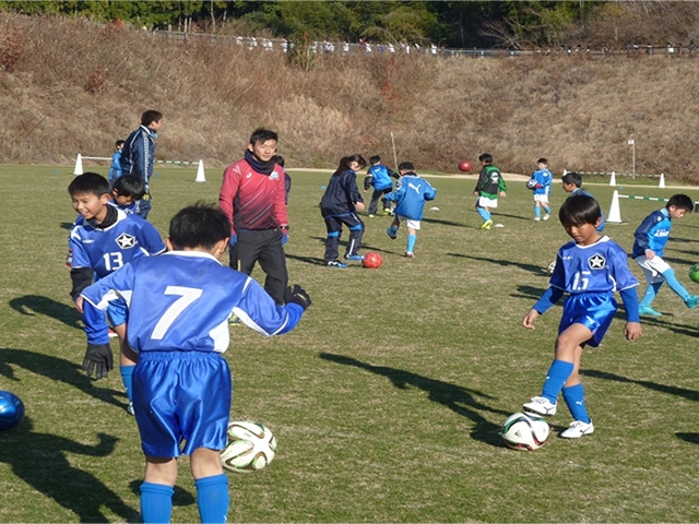 JFAキッズ（U-10）サッカーフェスティバル 高知県高知市の高知県立春野総合運動公園多目的広場に、523人が参加！
