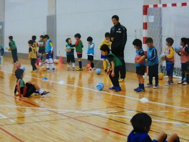 JFAキッズ（U-8）サッカーフェスティバル 和歌山県橋本市の和歌山県立橋本体育館に、175人が参加！