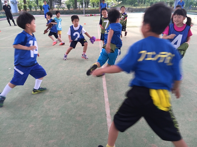 JFAキッズ（U-6/8）サッカーフェスティバル 福井県大野市の大野市エキサイト広場大屋根広場に、87人が参加！