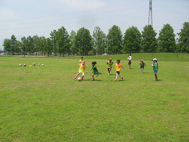 JFAレディース／ガールズサッカーフェスティバル 奈良県橿原市の橿原運動公園多目的グランドに、122人が参加！