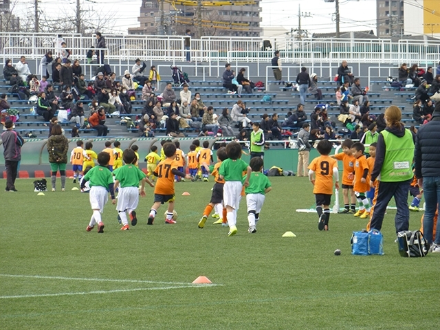 JFAキッズ（U-6）サッカーフェスティバル 東京都北区の味の素フィールド西が丘に、2980人が参加！