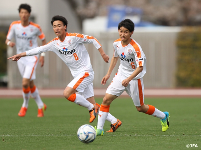 Match between the ‘Oranges’ – Shimizu and Omiya in the Prince Takamado Trophy U-18 Premier League EAST
