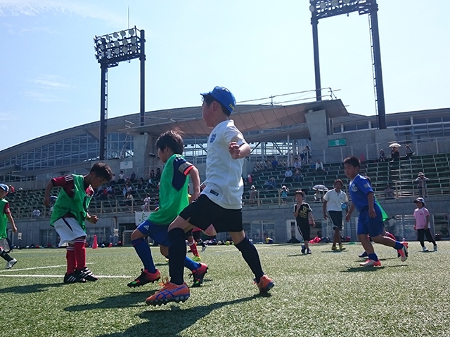 JFAキッズ（U-6/8）サッカーフェスティバル 長崎県長崎市の長崎市営ラグビー・サッカー場に、115人が参加！