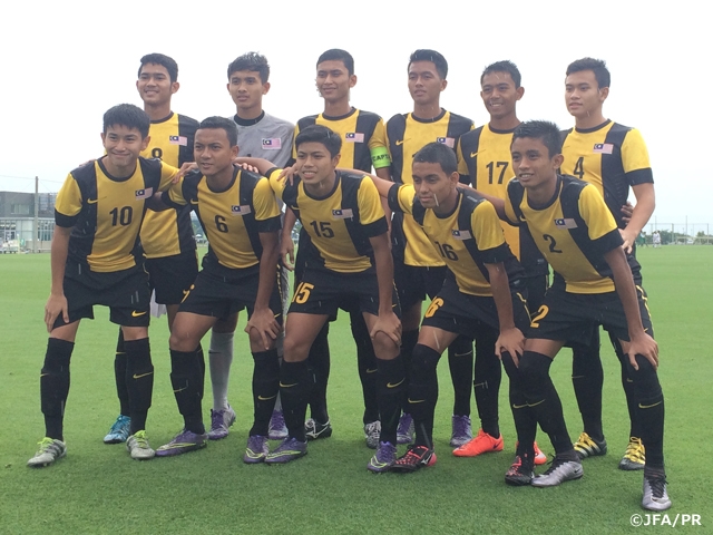 U-16 Malaysia National Team holds training camp at J-GREEN Sakai