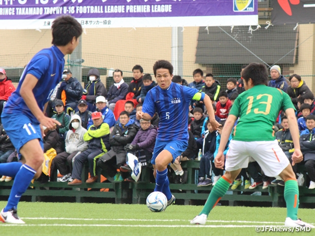 Two high school powerhouses face each other in Kashiwa in the Prince Takamado Trophy U-18 Premier League EAST