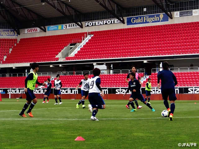 Nadeshiko Japan official practice at Sweden game stadium