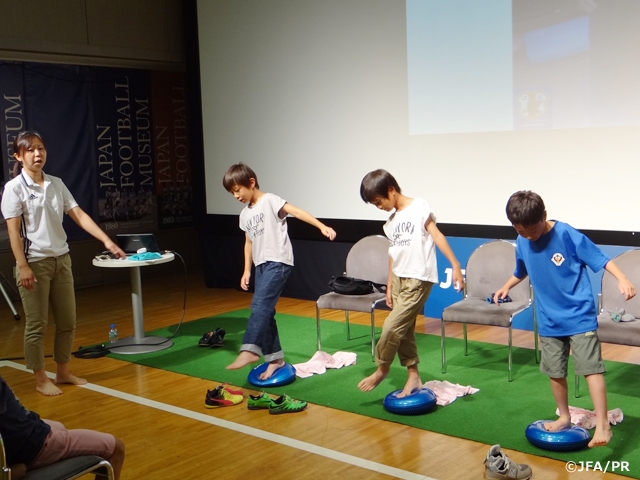 日本サッカーミュージアム 夏休み自由研究 スペシャル　トークイベント5日目～「ケガの予防でチャンスをつかめ！育成年代の外傷・障害・応急処置」開催～