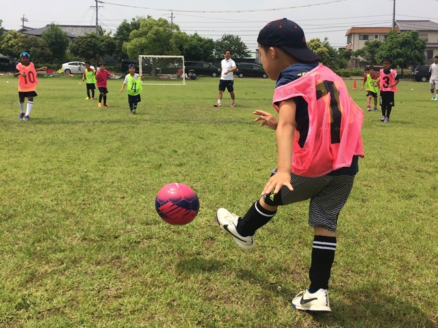 JFAキッズ（U-6/8）サッカーフェスティバル 三重県桑名市の長島運動公園サッカー場に、255人が参加！