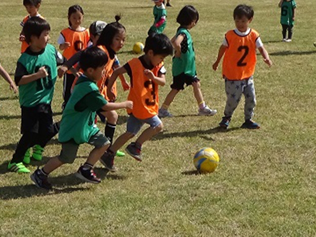 JFAキッズ（U-6/8/10）サッカーフェスティバル 青森県むつ市の緑地公園はらっぱるに、218人が参加！