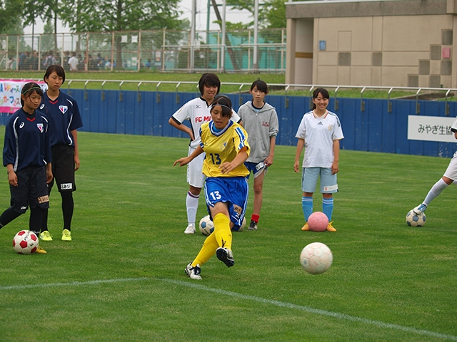 JFAガールズサッカーフェスティバル 宮城県利府町のみやぎ生協めぐみ野サッカー場に、95人が参加！