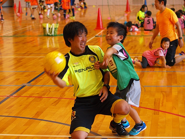 JFAキッズ（U-6/8/10）サッカーフェスティバル 宮城県大崎市の大崎市古川総合体育館に、214人が参加！