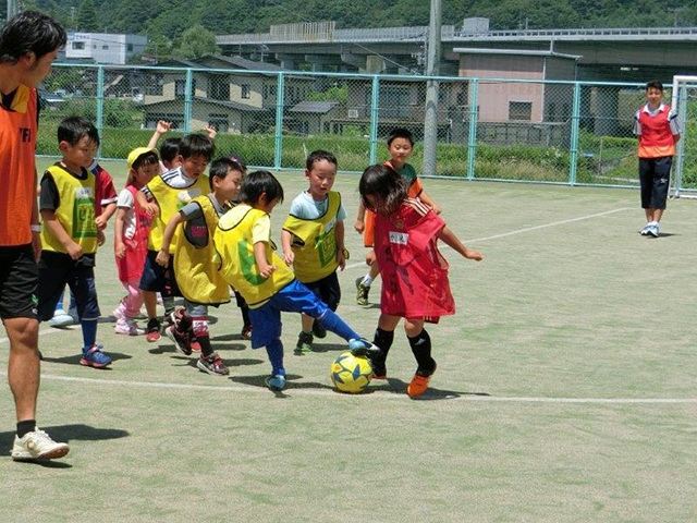 JFAキッズ（U-6/8）サッカーフェスティバル 山梨県富士吉田市の笹子コミニティー広場に、173人が参加！