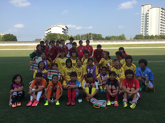 JFAレディース／ガールズサッカーフェスティバル 愛知県名古屋市の名古屋市港サッカー場に、81人が参加！