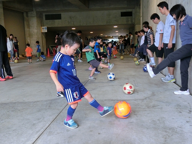 JFAフットボールデー 静岡県袋井市の小笠山総合運動公園に、136人が参加！