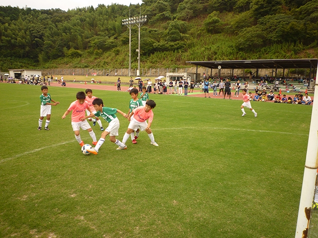 JFAキッズ（U-8/10）サッカーフェスティバル 大分県中津市の三光総合運動公園に、323人が参加！