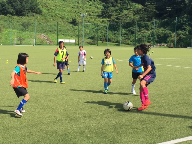 JFAレディース／ガールズサッカーフェスティバル 石川県金沢市の北陸大学フットボールパークに、15人が参加！