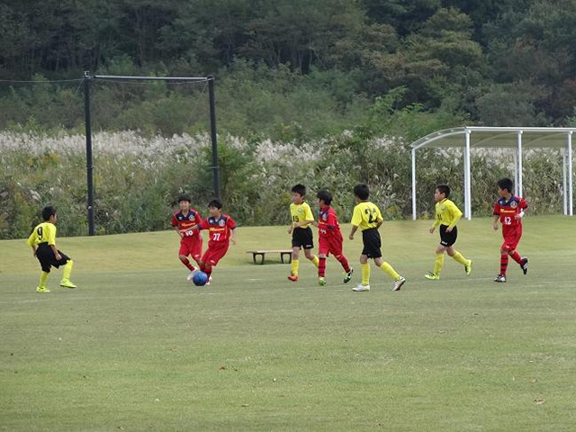 JFAキッズ（U-6/8/10）サッカーフェスティバル 福島県須賀川市の福島空港公園緑のスポーツエリアに、215人が参加！