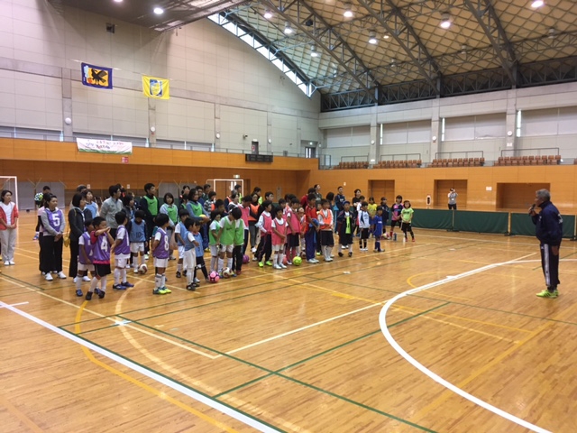 JFAファミリーフットサルフェスティバル 奈良県生駒郡の平群町総合スポーツセンター体育館に、125人が参加！
